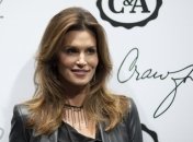 Синди Кроуфорд поделилась секретами своей божественной фигуры