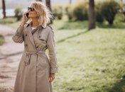 Без бежевого тренчу восени не обійтися