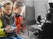 Дети во все времена любили передовые технологии