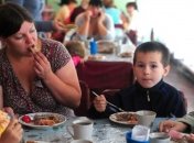 Розенко потребовал возобновить соцвыплаты переселенцам