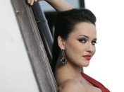 Даша Астафьева показала, как поет вживую