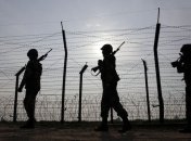 Индия и Пакистан возобновили обстрелы, сообщается о погибших и раненых