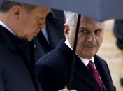 Премьер-министр Турции сообщил, что террорист не переодевался Сантой