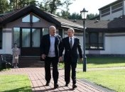"Других друзей у нас нет": Лукашенко хочет вместе с Путиным "отстреливаться спиной к спине"