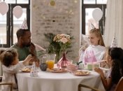 Теплые слова в ответ на поздравления поднимут настроение вашим близким