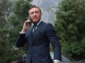 Макгрегор напал на пожилого мужчину в баре: что грозит звезде ММА