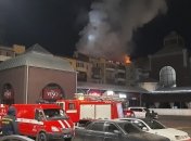 К месту пожара было тяжело проехать из-за припаркованных авто