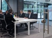 Порошенко переехал в "прозрачный офис" БПП