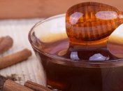 Невероятно полезно: почему стоит есть мед с корицей ежедневно