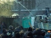 Протестующие пытались захватить в Днепропетровске здание ОГА