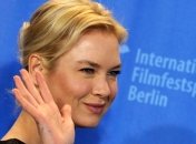 45-летняя Рене Зеллвегер снова ляжет под нож