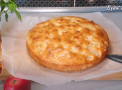 Заливной пирог с яблоками