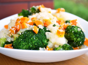 Очень интересный и яркий салат