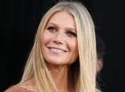 Яркие семейные кадры: Гвинет Пэлтроу поделилась снимком с мамой и дочкой