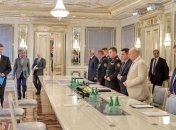Порошенко проводит встречу с силовиками 