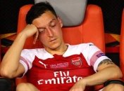 Почему Озил отказывается покидать Арсенал и как с этим связан Эмери