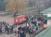 Школу в Броварах эвакуировали из-за распыленного слезоточивого газа