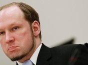 Брейвика оставят в "нечеловеческих" условиях