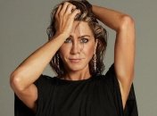 "51 – это довольно весело": Дженнифер Энистон отметила день рождение фотосессией