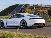 Эксклюзивный контент: как создается электрокар Porsche Taycan Turbo (Видео)