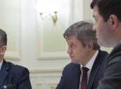 Данилюк просит проверить законность визита Насирова на инаугурацию Трампа