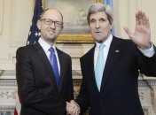 Керри и Яценюк обсудили ситуацию на востоке Украины