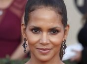 Холли Берри заметила себя на архивном снимке принца Гарри