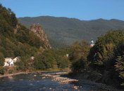 Скеля закоханих із хрестом згори