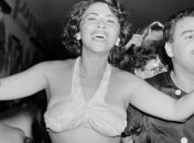 Винтажные кадры о том, как отрывались наши бабушки в 1953 году (Фото)