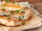 Завтрак с яйцами и лавашом