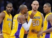 НБА. Уверенные победы "Лейкерс" и "Сан-Антонио"