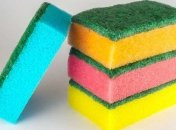 Губки для миття посуду годяться не тільки для того, щоб зчищати залишки їжі з тарілок