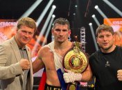 Алексей Папин (по центру)