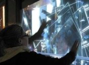 Проектор в ожерелье позволит просматривать содержимое смартфона