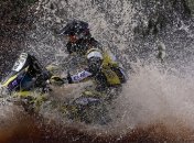 Мотогонщик введен в кому после аварии на ралли Дакар