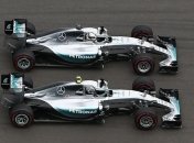 Хэмилтон выиграл Гран-при России, Росберг - сошел