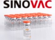 МОЗ рекомендує скоротити час між дозами CoronaVac - в чому причина