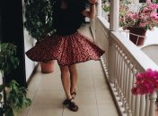 Юбка-солнце также в списке антитрендов