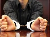 Милиционер втягивал несовершеннолетних в преступную деятельность 