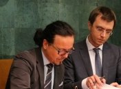 Омелян обвиняет "Укрзализныцю" в продолжающейся коррупции