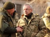 Замминистра обороны Долгов посетил бойцов под Мариуполем