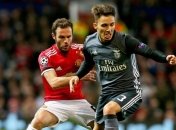 "Манчестер Юнайтед" уверенно переиграл "Бенфику" на своем поле