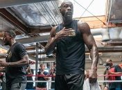 "Оставайся в крузервейте": Чемпион мира Уайлдер дал совет Усику