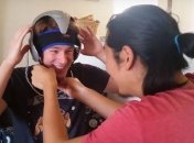 Инженер из США создал шлем для управлением людьми на расстоянии