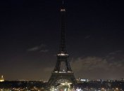 Эйфелева башня погасла на 5 минут