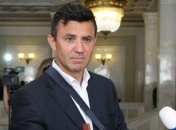 Коронавирус - это не шутка: Тищенко после скандальной вечеринки надел перчатки, очки и маску (видео)