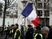 Протесты в Париже: на линии метро вышли лишь беспилотные поезда