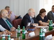 МВФ выступает за сокращение количества налоговиков в Украине