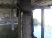 Спасатели сняли 10 кг взрывчатки с моста на Луганщине 