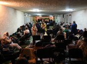 Люди в укритті. Ратинський В’ячеслав/УНІАН